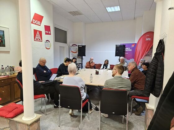 Diskussionsveranstaltung "Familien unter Druck"